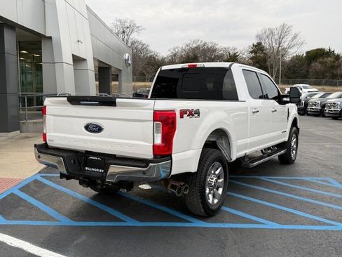 Used 2017 Ford F250 Lariat w/ Chrome Package image 5