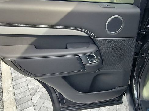 New 2026 Land Rover Discovery Limited Edition image 22