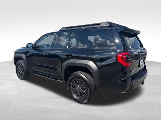 Used 2025 Toyota 4Runner SR5 AWD/4WD video 3