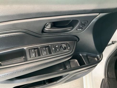 Certified 2023 Honda Odyssey Sport image 6