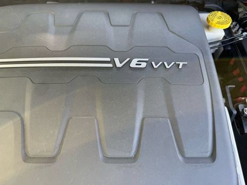 Used 2020 Jeep Cherokee Trailhawk AWD/4WD image 44