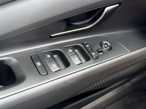 Used 2026 Hyundai Elantra SEL Sport Premium FWD image 17