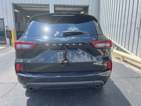 Used 2023 Ford Escape ST-Line w/ Tech Pack #1 AWD/4WD image 7