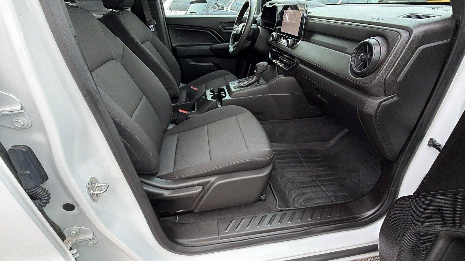 Used 2024 Chevrolet Colorado W/T RWD image 19