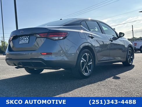 Used 2025 Nissan Sentra SV image 5