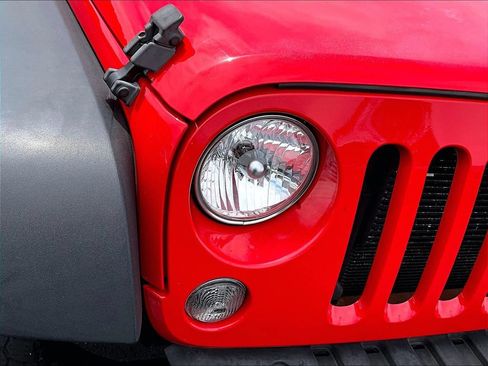 Used 2015 Jeep Wrangler Unlimited Sport AWD/4WD image 23