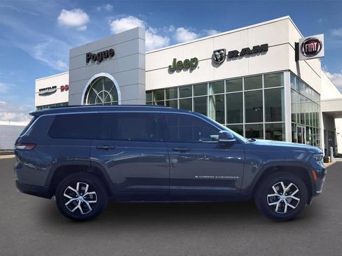 Used 2024 Jeep Grand Cherokee L Limited AWD/4WD image 2
