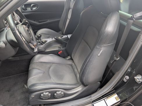 Used 2024 Nissan Z Performance w/ Floor Mat Package RWD image 16