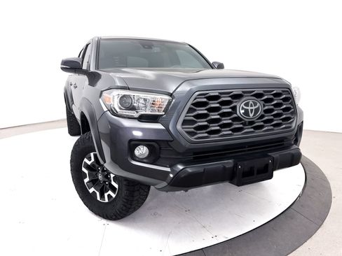 Used 2021 Toyota Tacoma TRD Off-Road w/ Blackout Package (TMS) AWD/4WD image 5