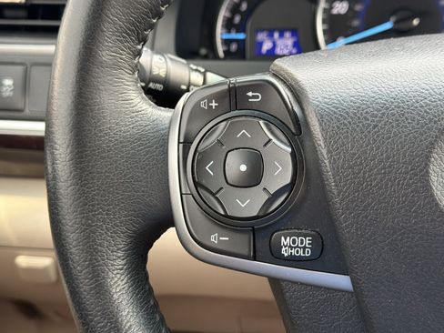 Used 2014 Toyota Camry XLE w/ Convenience Package FWD image 14