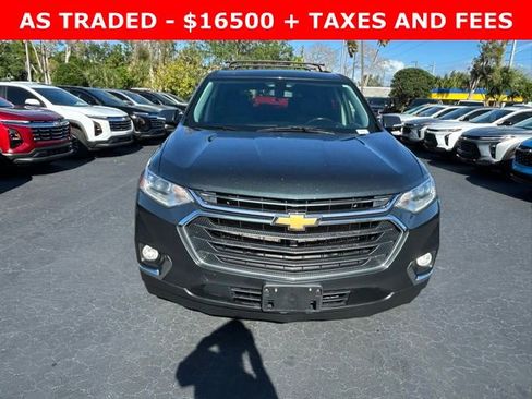 Used 2020 Chevrolet Traverse LT image 2