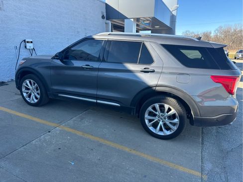 Used 2022 Ford Explorer Platinum w/ Equipment Group 601A image 3