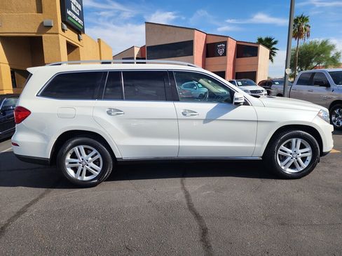 Used 2015 Mercedes-Benz GL 450 4MATIC w/ Lighting Package image 2