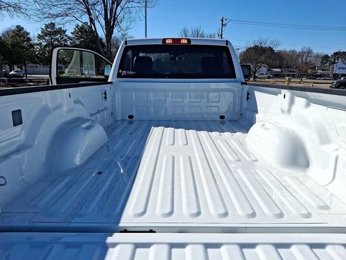Used 2024 RAM 2500 Tradesman w/ Chrome Appearance Group image 28