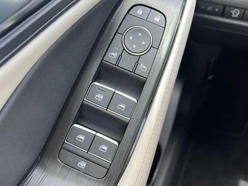 Used 2025 Nissan Rogue SL w/ SL Premium Package FWD image 20
