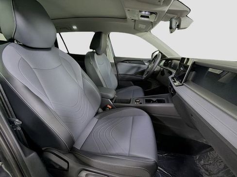 New 2026 Volkswagen Tiguan SE image 31