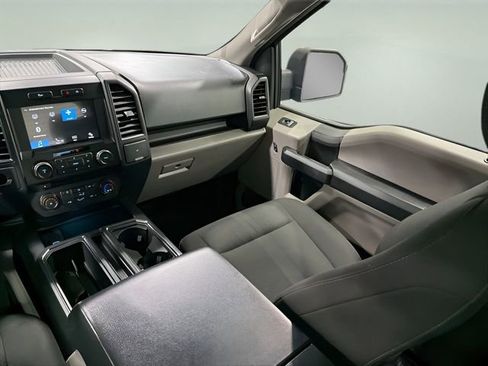 Used 2018 Ford F150 XL w/ Equipment Group 101A Mid RWD image 25