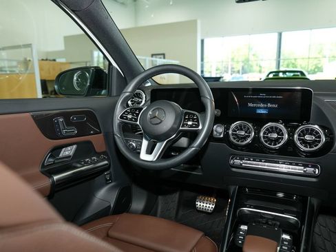 Certified 2023 Mercedes-Benz GLA 250 4MATIC image 39