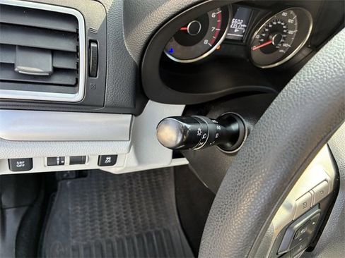 Used 2016 Subaru Forester 2.5i Premium image 17