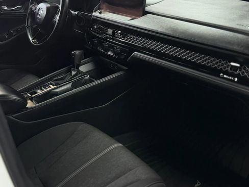 Used 2025 Honda Accord Sport image 21