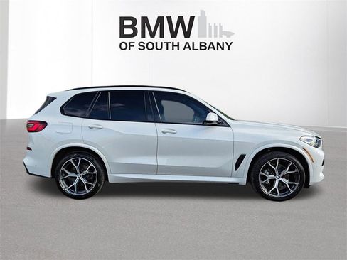 Used 2023 BMW X5 xDrive40i w/ M Sport Package image 3