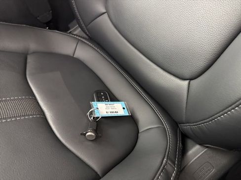 Certified 2025 Honda Pilot EX-L image 37