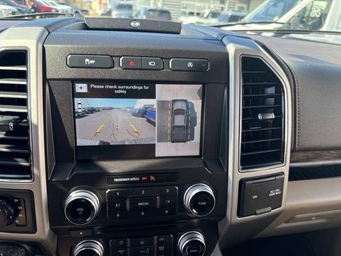 Used 2018 Ford F150 Lariat w/ Equipment Group 502A Luxury image 30