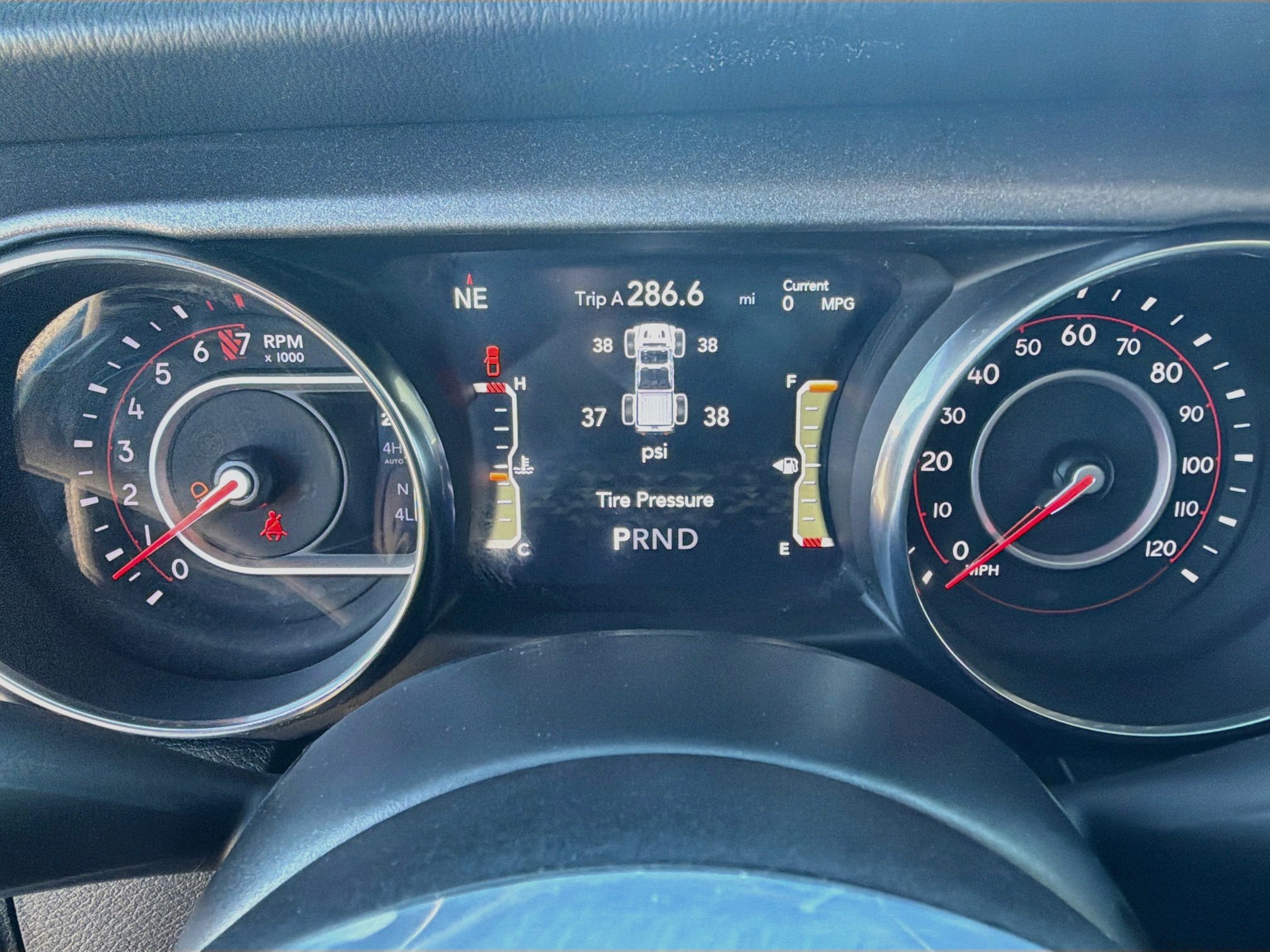 Used 2021 Jeep Gladiator Mojave w/ LED Lighting Group AWD/4WD image 18