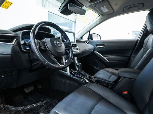 Certified 2024 Toyota Corolla Cross XLE image 12