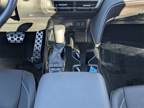 Used 2025 Toyota Camry LE image 17