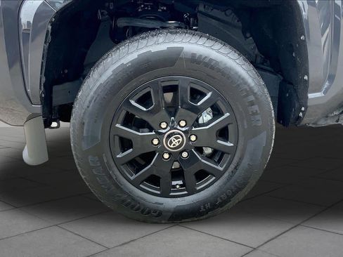 Used 2026 Toyota Tacoma SR5 AWD/4WD image 11
