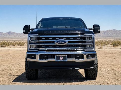 Used 2024 Ford F250 Lariat AWD/4WD image 3