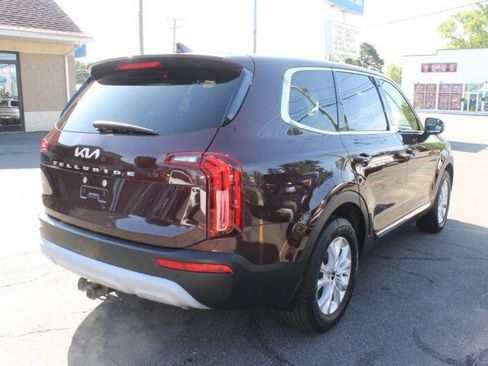 Used 2022 Kia Telluride LX image 7