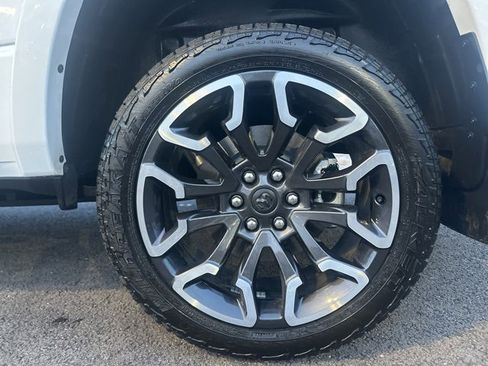 Used 2025 RAM 1500 Limited w/ Off Road Group image 5