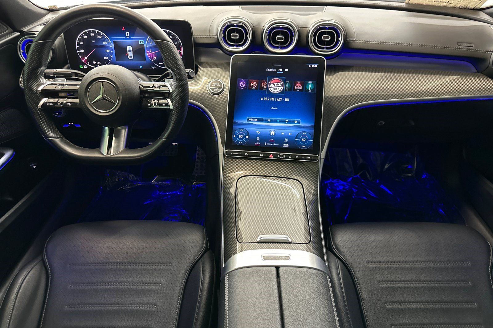 Used 2022 Mercedes-Benz C 300 Sedan image 15