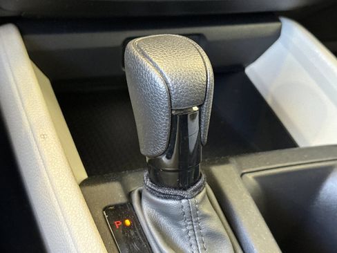 Certified 2025 Honda Accord SE image 17