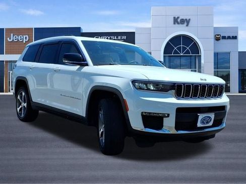 Used 2023 Jeep Grand Cherokee L Limited AWD/4WD image 7