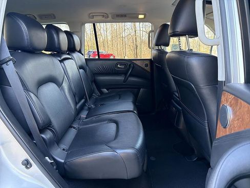 Used 2023 Nissan Armada SL image 22