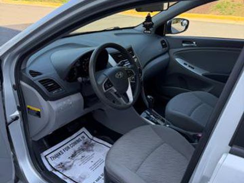 Used 2014 Hyundai Accent GLS w/ Option Group 2 FWD image 10