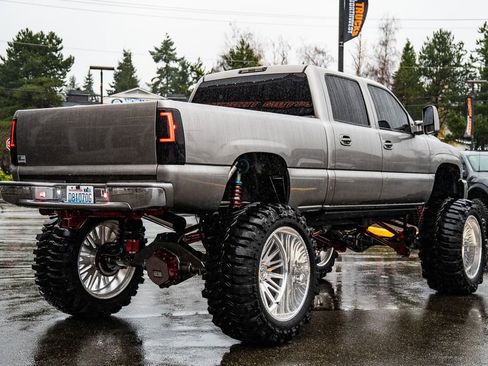 Used 2006 GMC Sierra 2500 SLT w/ Heavy-Duty Power Package image 4