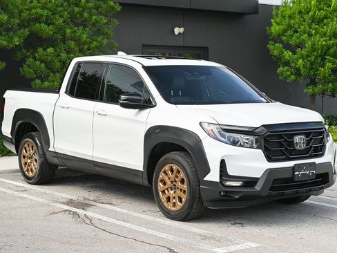 Used 2022 Honda Ridgeline Black Edition image 3