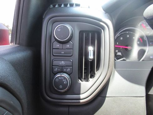 Used 2022 Chevrolet Silverado 2500 Custom w/ Custom Convenience Package AWD/4WD image 21