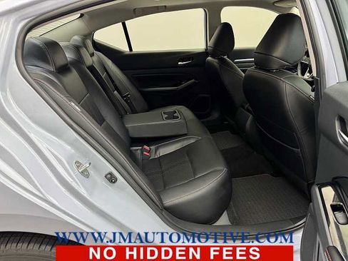 Used 2024 Nissan Altima 2.5 SR w/ SR Premium Package AWD/4WD image 18