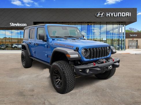 Used 2025 Jeep Wrangler Unlimited Rubicon w/ Steel Bumper Group AWD/4WD image 3