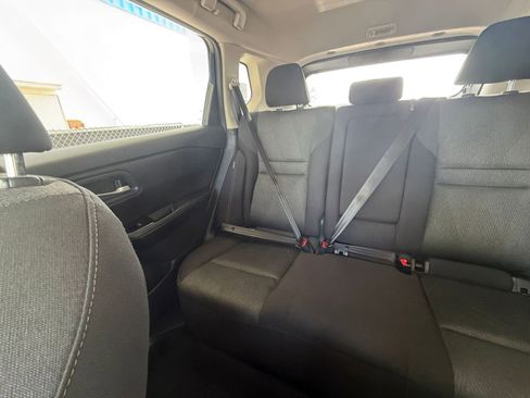 Used 2025 Nissan Rogue SV FWD image 41