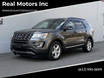 Used 2017 Ford Explorer XLT w/ Equipment Group 202A