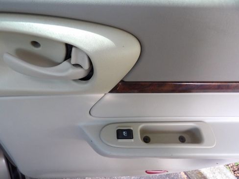 Used 2003 Chevrolet Impala image 25