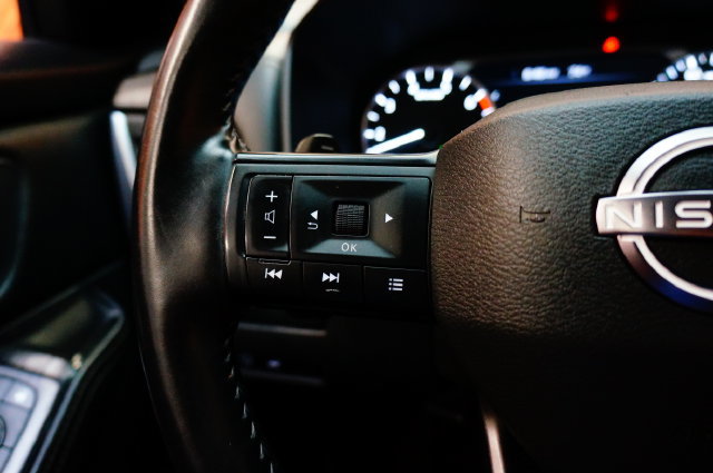 Certified 2025 Nissan Rogue SV AWD/4WD image 27