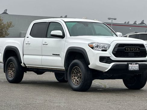 Certified 2023 Toyota Tacoma 4x4 Double Cab image 5