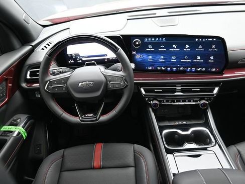 New 2026 Chevrolet Traverse RS image 25